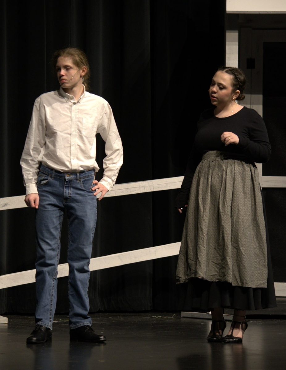 Amelia Jones and Nathanial Vitro in The Wizard of Oz